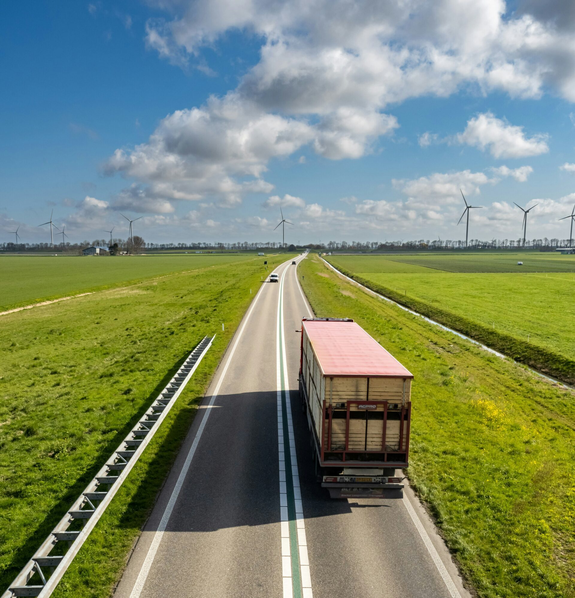 Top 10 Trucking Companies in Canada (2025 Edition)