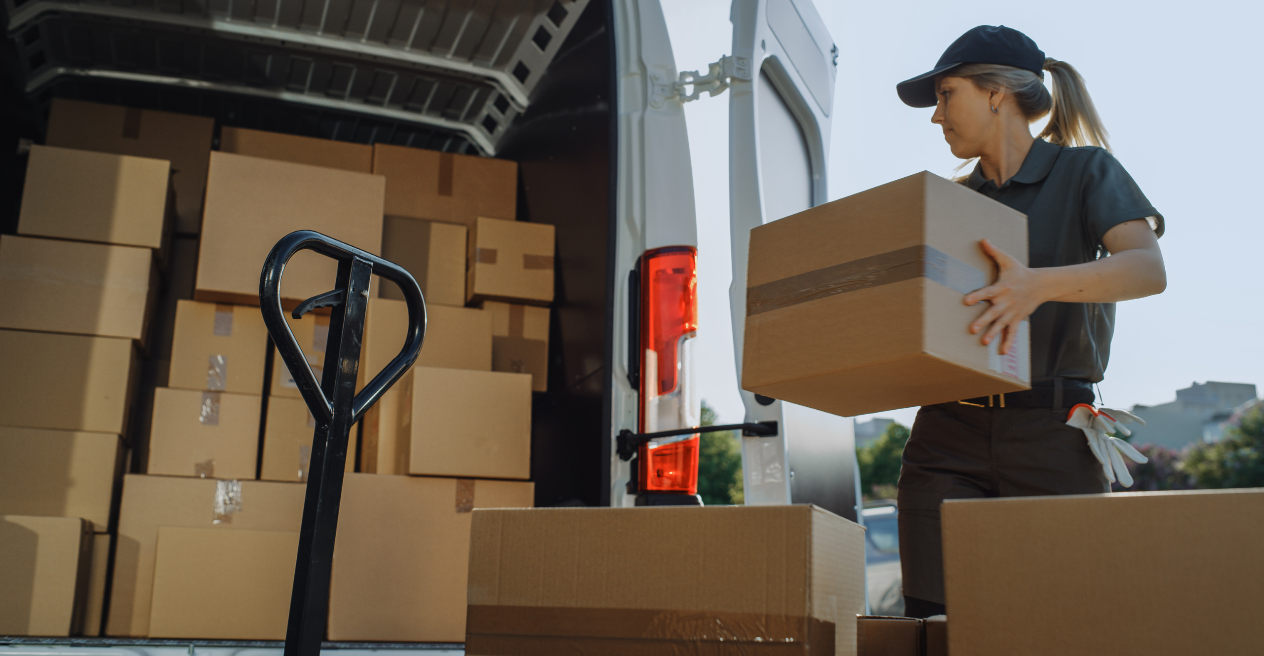Rolls Right truck ready for same-day and expedited freight delivery