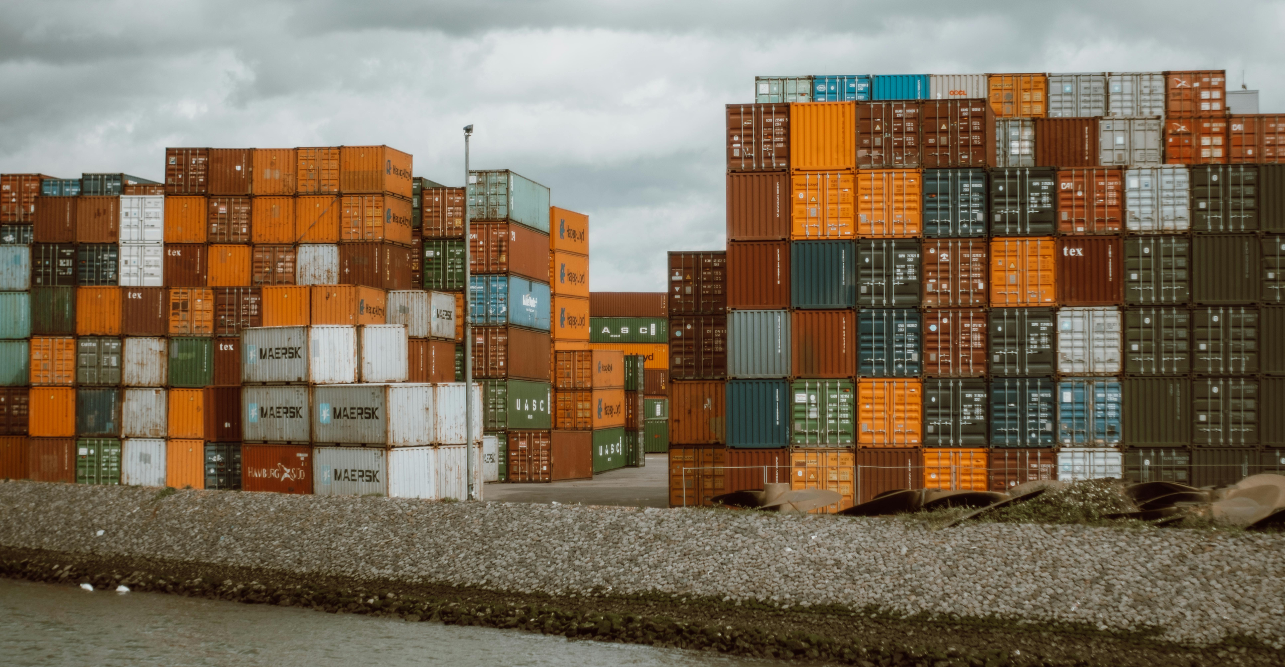 Rolls Right chassis and tractor for Port of Vancouver container drayage